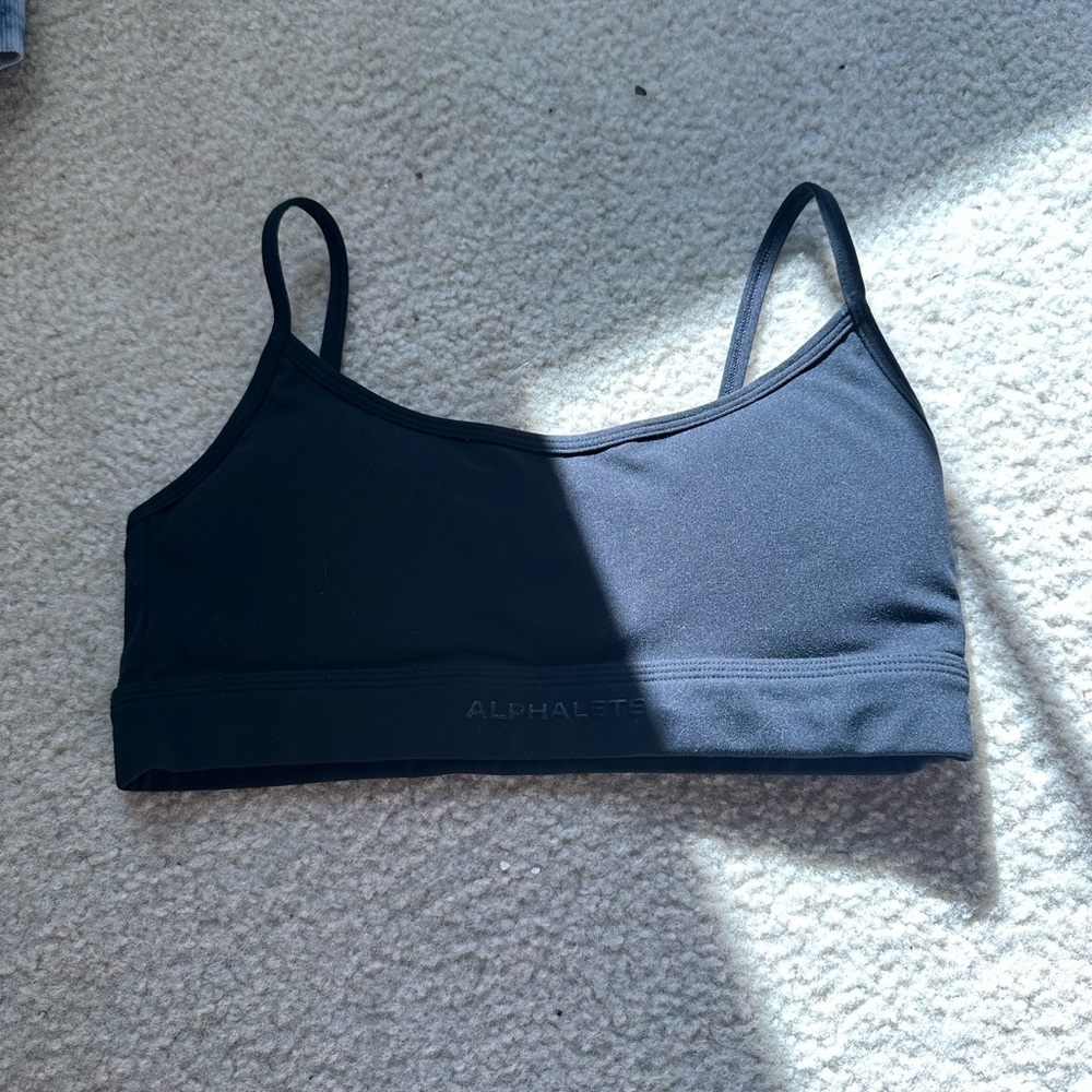Alphalete sports bra
